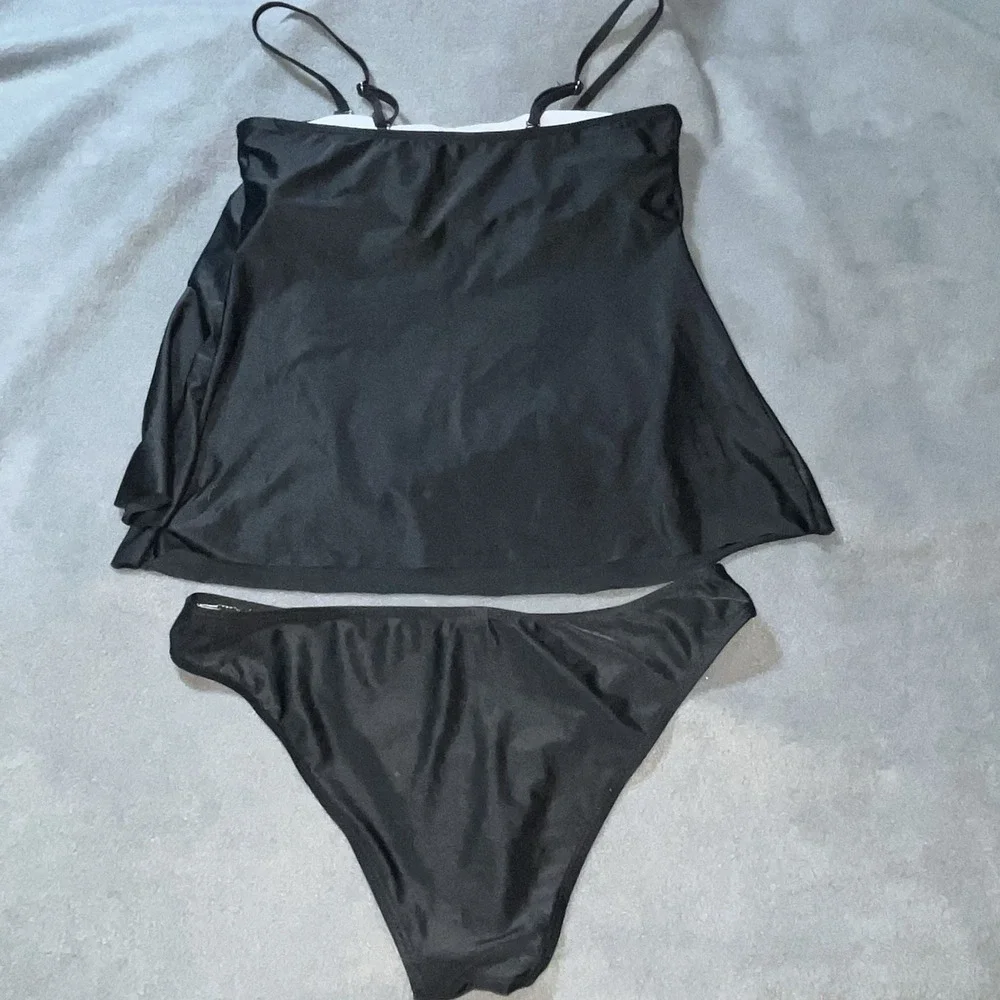 Women's 2 Pc Black Tankini Swimsuit Swim‎ Set Size Medium NWOT